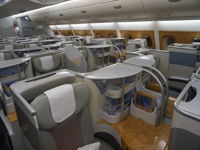 エミレーツ航空A380ビジネスクラス搭乗記（香港－バンコク）