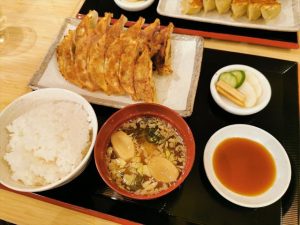 ぎょうざ処 亮昌のぎょうざ定食