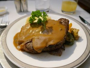 シンガポール航空スイートクラスの機内食