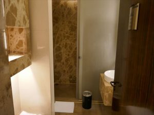 シンガポール空港のプライベートルーム シャワールーム