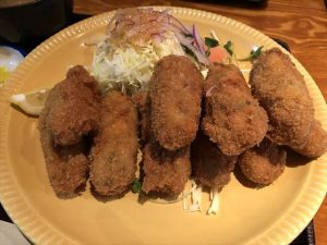 洋食おおさかやのカキフライ