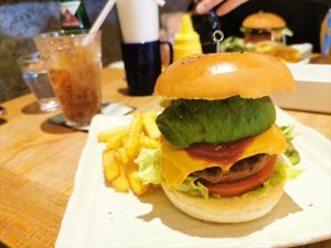 Burger room（バーガールームのアボカドバーガー